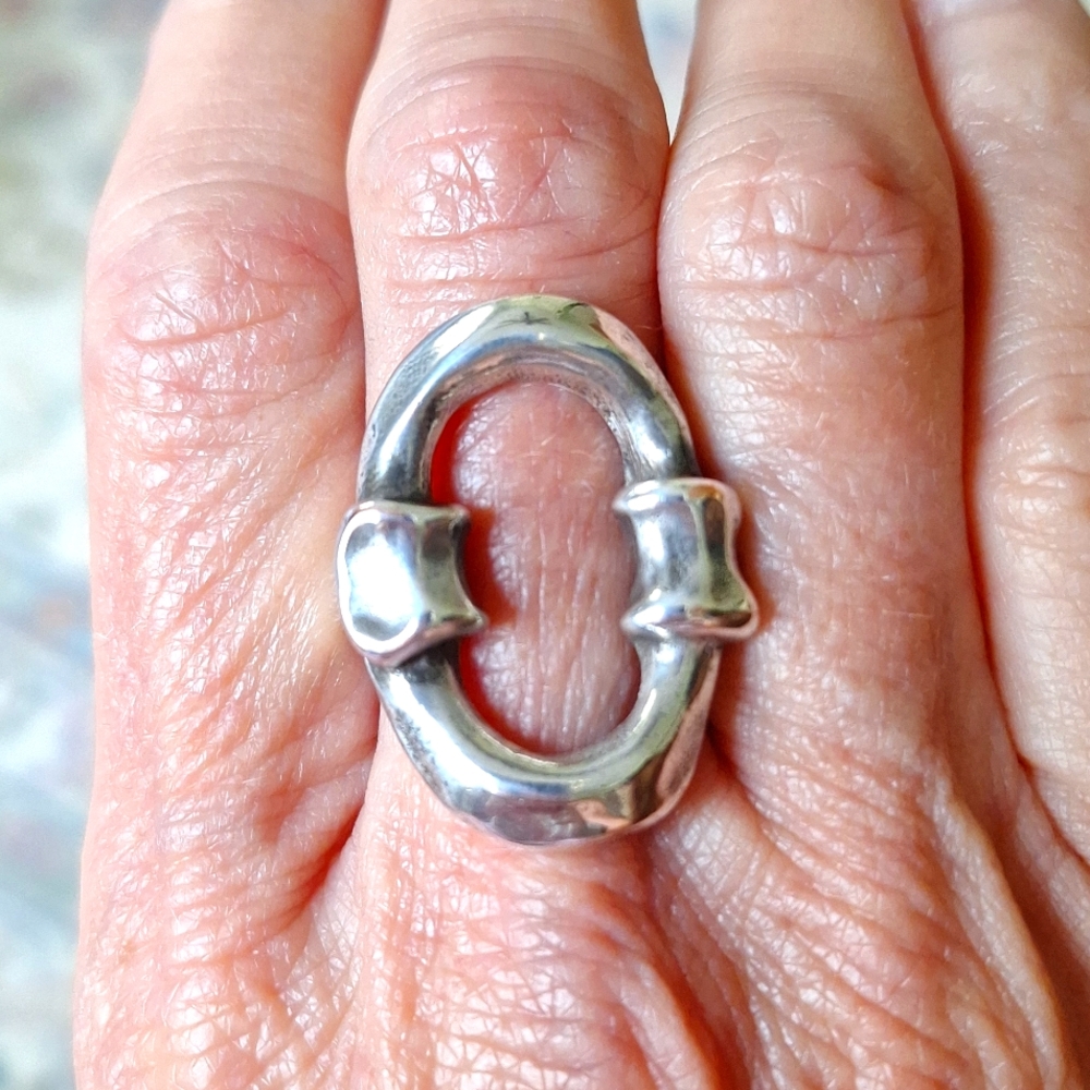 Uno de 50 size 8 ring